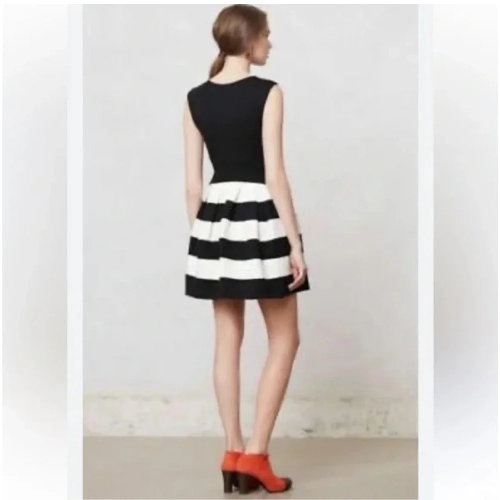 Anthropologie Strata Dress Ponte Fit & Flare By Eva Franco Size 2 - Picture 3 of 8